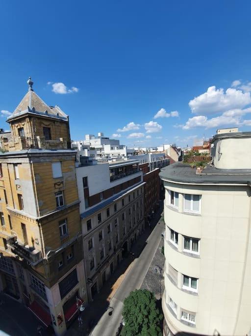 Beauty On The Rooftop With Ac And Rooftop Terrace Boedapest Buitenkant foto